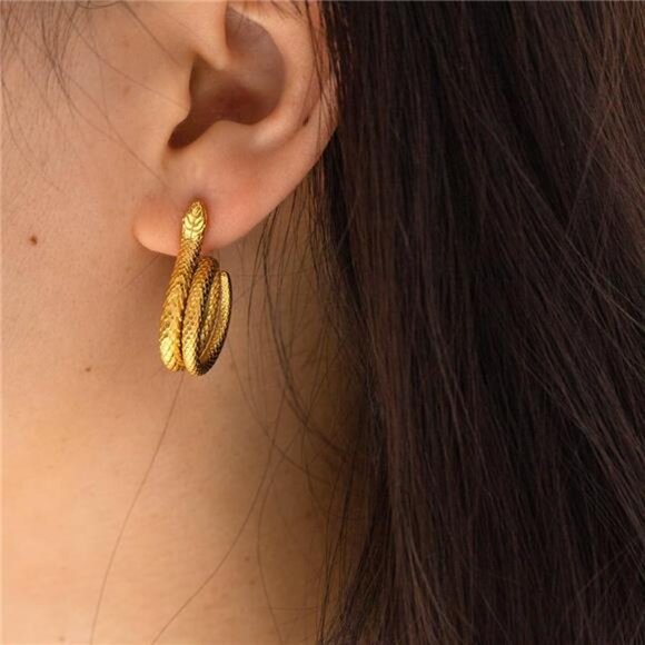 Chunky 18K Gold Ear Cuffs Earrings For Women, Hollow Lightweight Earrings - Picture 11 of 12
